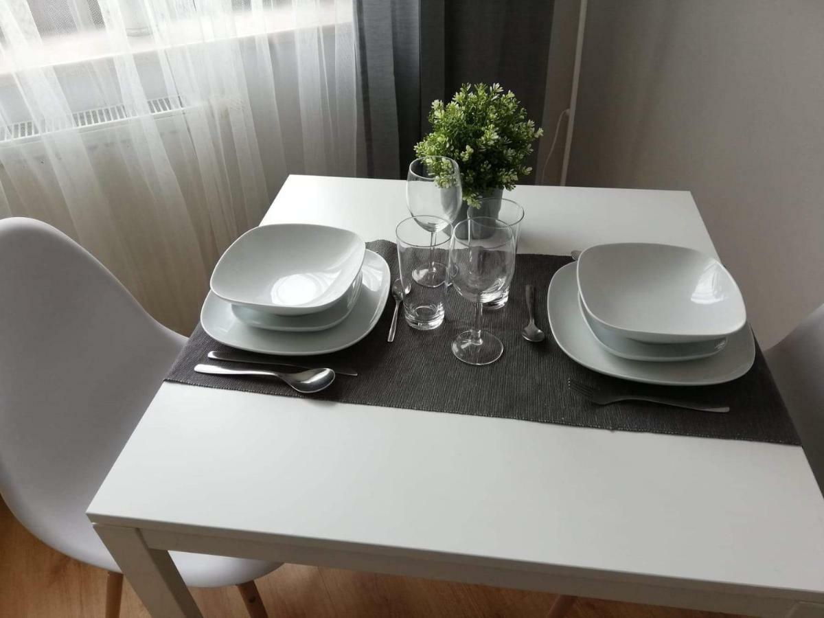 Pokoje Przy Rondzie Apartman Częstochowa Kültér fotó